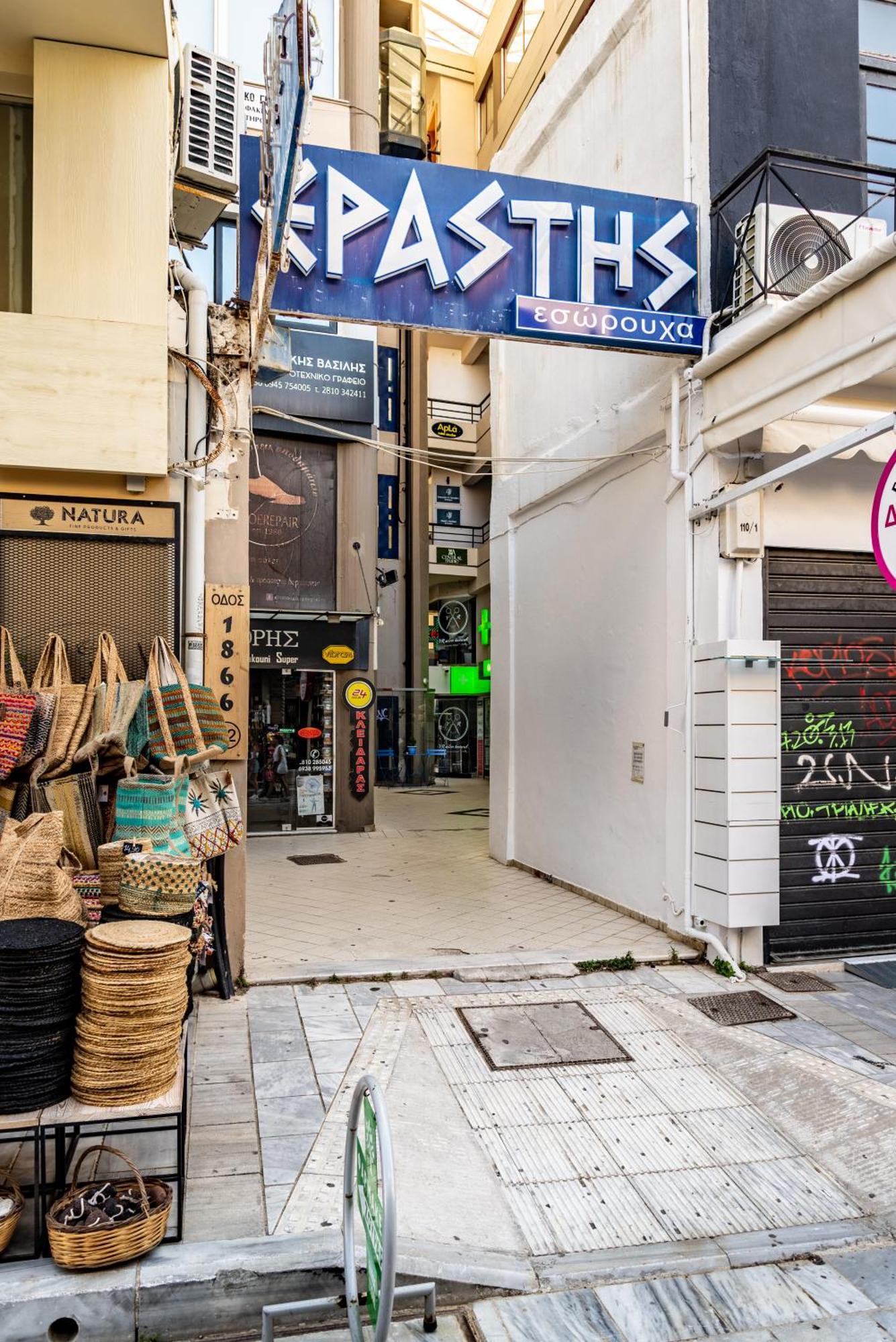 Apla Mini Studio In Downtown Heraklion  Екстер'єр фото